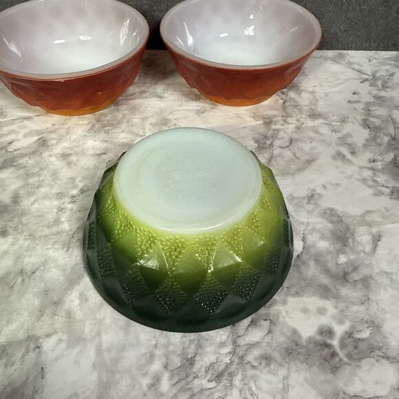 VTG Anchor Hocking Fire King Diamond 5" Cereal Bowls Set Of 3 Red Green - Picture 3 of 7